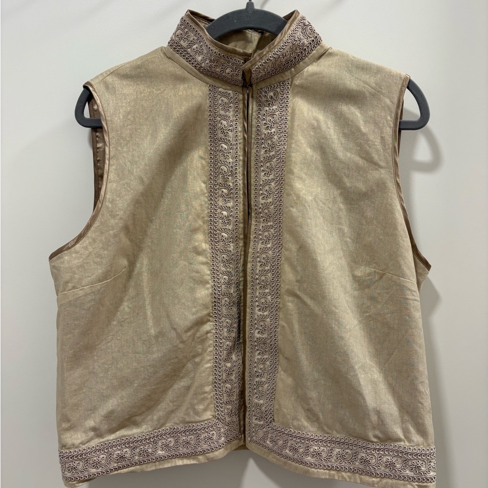 Vintage Tan Embroidered Women's Vest - Peter Nygard - single clasp, Size 14